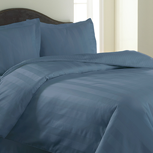 Damask comforter blue